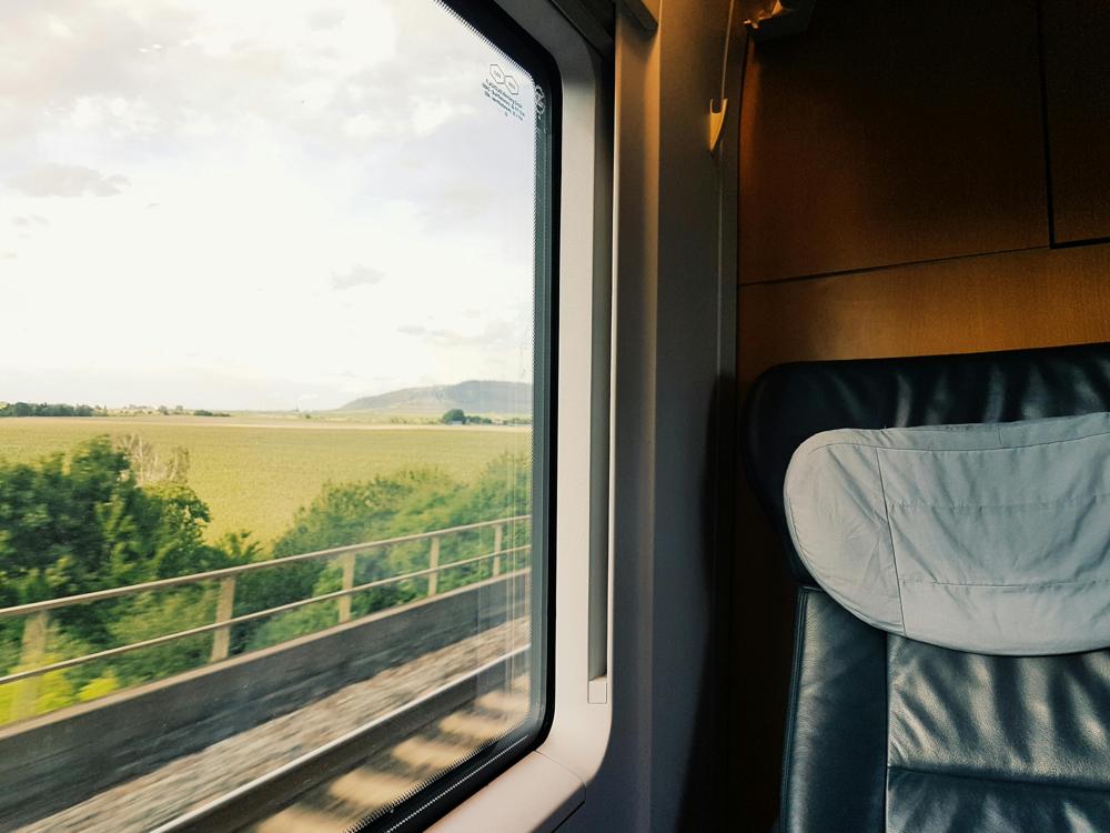scenic train